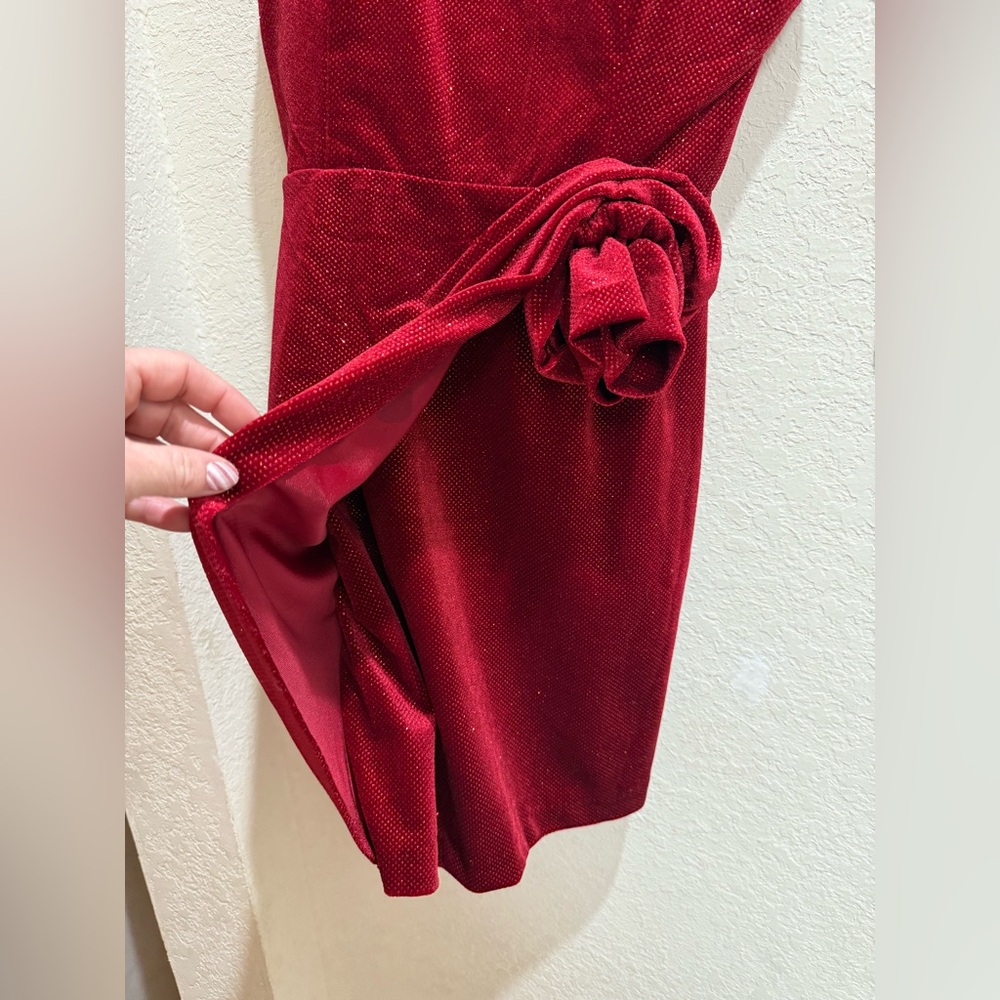 Sparkly Crimson Red Juniors Dress 1/2 – Velvet Feel, Adjustable Straps, EUC - Picture 6 of 13